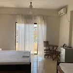 Niko\'S Apartments
